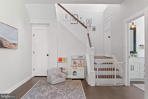 Entry Way - 4103 Rainier Ave, Mount Rainier, MD 20712 photo 1 of 1