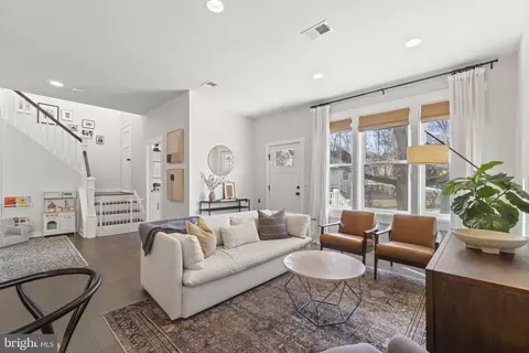 Living - 4103 Rainier Ave, Mount Rainier, MD 20712 photo 3 of 4
