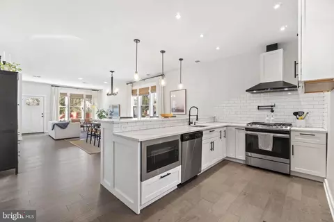 Kitchen - 4103 Rainier Ave, Mount Rainier, MD 20712 photo 2 of 3