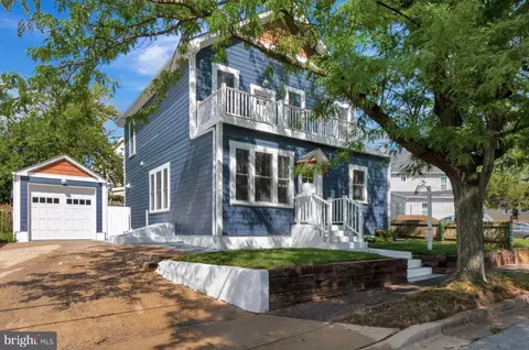 Exterior - 4103 Rainier Ave, Mount Rainier, MD 20712 photo 7 of 8