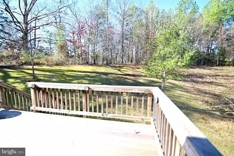 Exterior - 12101 Deka Rd, Clinton, MD 20735 photo 5 of 10