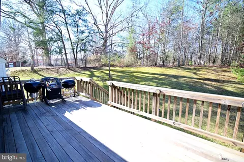Exterior - 12101 Deka Rd, Clinton, MD 20735 photo 9 of 10