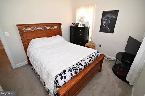 Bedroom - 12101 Deka Rd, Clinton, MD 20735 photo 4 of 6