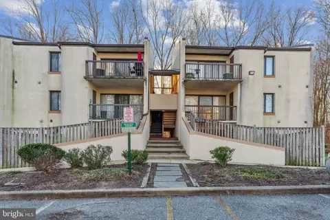 10114 Campus Way S #302-8C, Marlboro, MD 20774