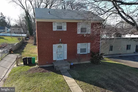 401 Addison Rd S, Capitol Heights, MD 20743