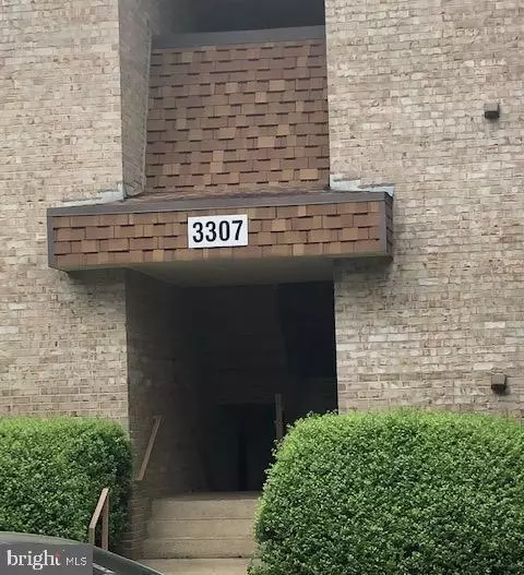 3307 Huntley Square Dr #T2, Temple Hills, MD 20748
