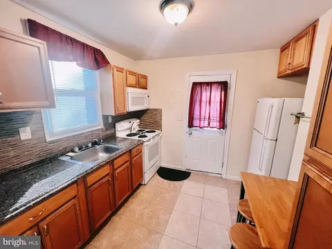 Kitchen - 17505 Aquasco Rd, Brandywine, MD 20613 photo 2 of 2