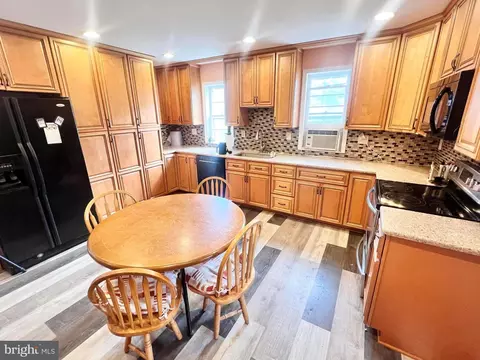 Kitchen - 17505 Aquasco Rd, Brandywine, MD 20613 photo 1 of 2
