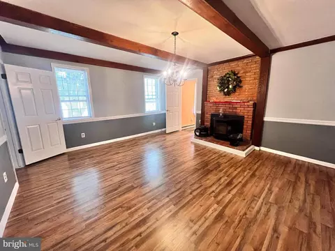 Living - 17505 Aquasco Rd, Brandywine, MD 20613 photo 1 of 2