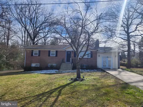 8311 Echo Ln, Clinton, MD 20735