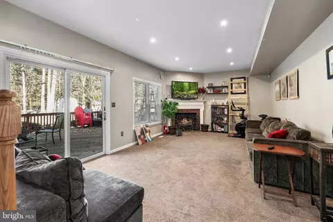 Living - 111 Johnsberg Ln, Bowie, MD 20721 photo 1 of 4