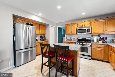 Kitchen - 111 Johnsberg Ln, Bowie, MD 20721 photo 2 of 3