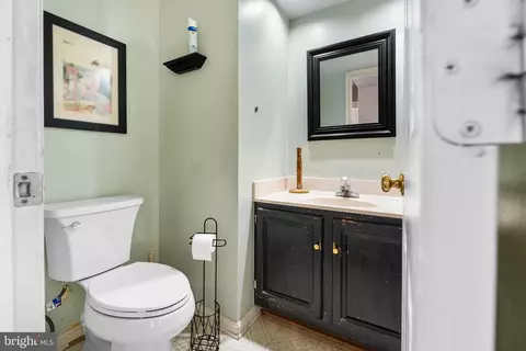 Bath - 111 Johnsberg Ln, Bowie, MD 20721 photo 1 of 6