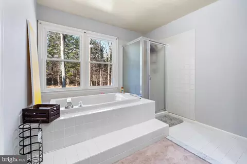 Bath - 111 Johnsberg Ln, Bowie, MD 20721 photo 4 of 6