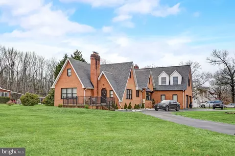 8701 Old Branch Ave, Clinton, MD 20735