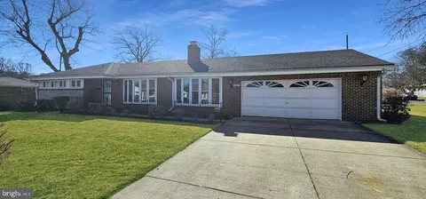 11615 35th Ave, Beltsville, MD 20705