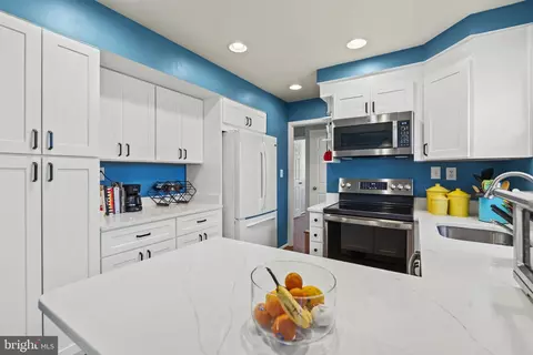 Kitchen - 12418 Shadow Ln, Bowie, MD 20715 photo 2 of 3