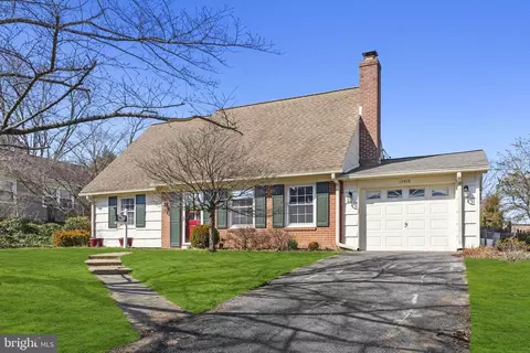 Exterior - 12418 Shadow Ln, Bowie, MD 20715 photo 2 of 6