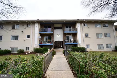 11374 Cherry Hill Rd #1N303, Beltsville, MD 20705
