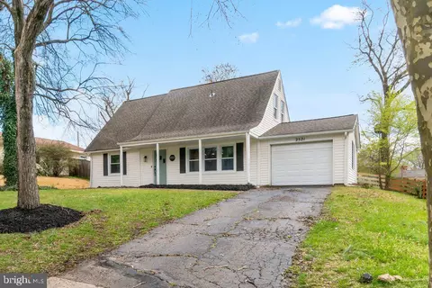 2521 Kitmore Ln, Bowie, MD 20715