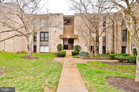 3320 Huntley Square Dr #T2, Temple Hills, MD 20748