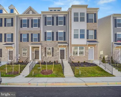 2724 Lanham Hill Cir, Marlboro, MD 20774