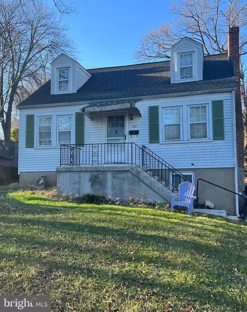 102 S Huron Dr, Oxon Hill, MD 20745