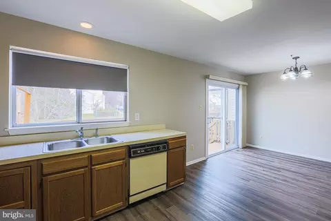 Kitchen - 11404 Hermosa Dr, Laurel, MD 20708 photo 9 of 13
