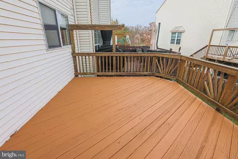 Exterior - 11404 Hermosa Dr, Laurel, MD 20708 photo 8 of 10