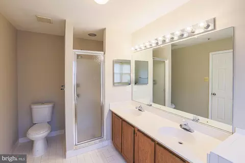 Bath - 11404 Hermosa Dr, Laurel, MD 20708 photo 6 of 9