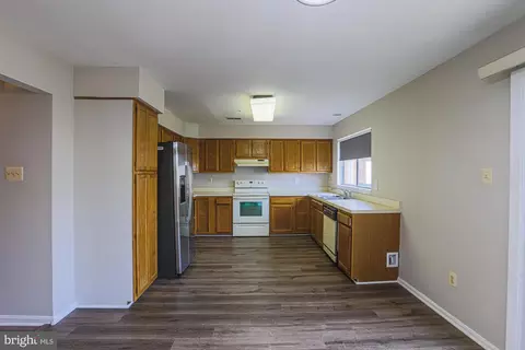 Kitchen - 11404 Hermosa Dr, Laurel, MD 20708 photo 2 of 13