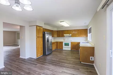 Kitchen - 11404 Hermosa Dr, Laurel, MD 20708 photo 3 of 13