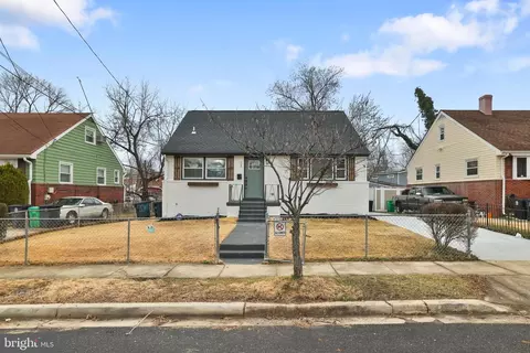 704 Maury Ave, Oxon Hill, MD 20745