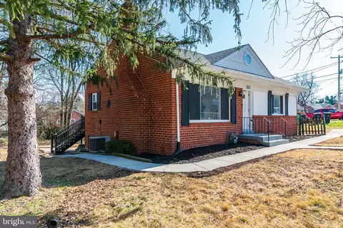 3615 Gramby St, Hyattsville, MD 20784