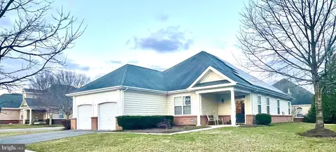 13113 Fox Bow Dr, Marlboro, MD 20774