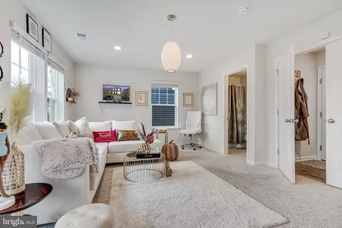 Living - 2035 Ruby Turn Turn, Bowie, MD 20721 photo 7 of 7