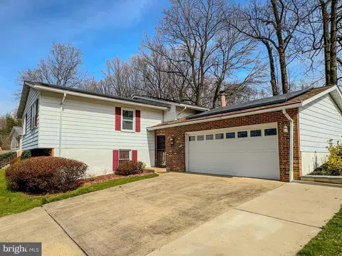 Exterior - 110 Castleton Dr, Marlboro, MD 20774 photo 3 of 10