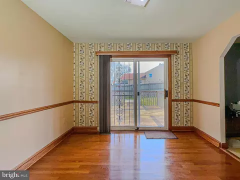 Entry Way - 110 Castleton Dr, Marlboro, MD 20774 photo 1 of 3