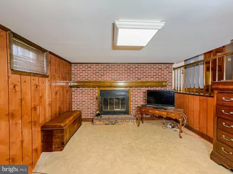 Living - 110 Castleton Dr, Marlboro, MD 20774 photo 4 of 4