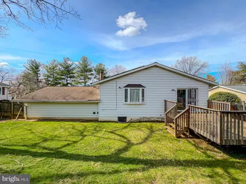 Exterior - 110 Castleton Dr, Marlboro, MD 20774 photo 6 of 10