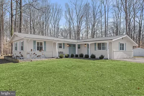 14618 Cambridge Dr, Marlboro, MD 20772