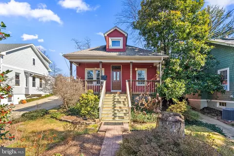 4009 31st St, Mount Rainier, MD 20712