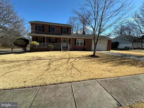 10402 Parapet Ct, Fort Washington, MD 20744