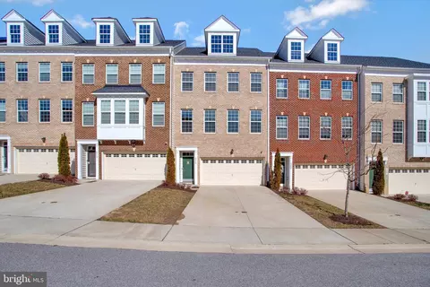 4211 Woodspring Ln, Marlboro, MD 20772