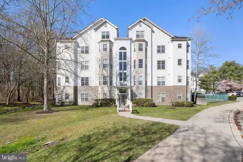 15607 Everglade Ln #B202, Bowie, MD 20716