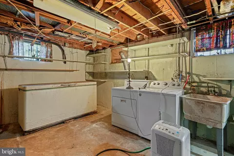 Kitchen - 9131 Alcona St, Lanham, MD 20706 photo 4 of 4