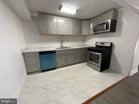 6016 Westchester Park Dr #T1, College Park, MD 20740