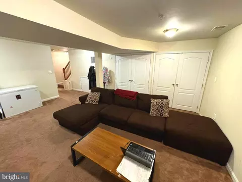 Living - 15610 Wistar Pl, Brandywine, MD 20613 photo 4 of 5