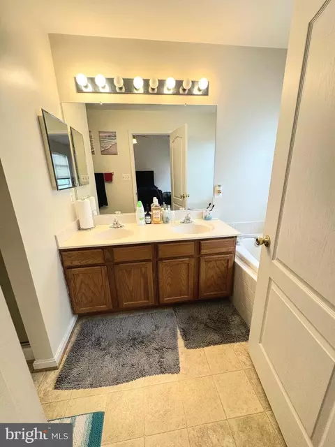 Bath - 15610 Wistar Pl, Brandywine, MD 20613 photo 1 of 9