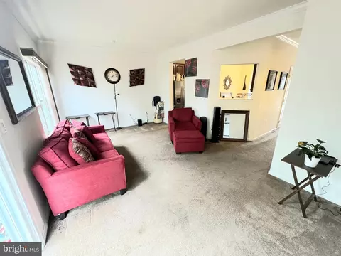 Living - 15610 Wistar Pl, Brandywine, MD 20613 photo 2 of 5